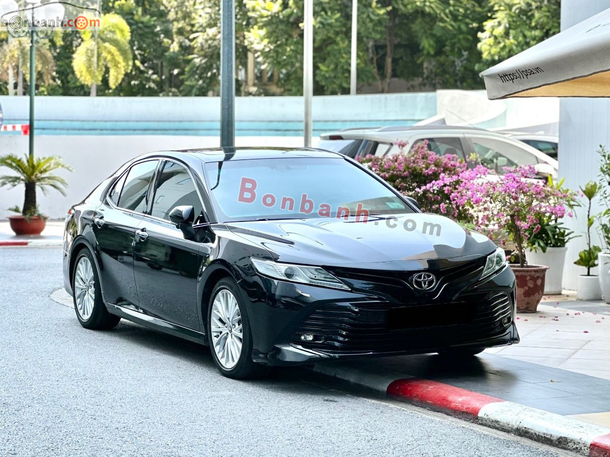 Toyota Camry 2.5Q 2020