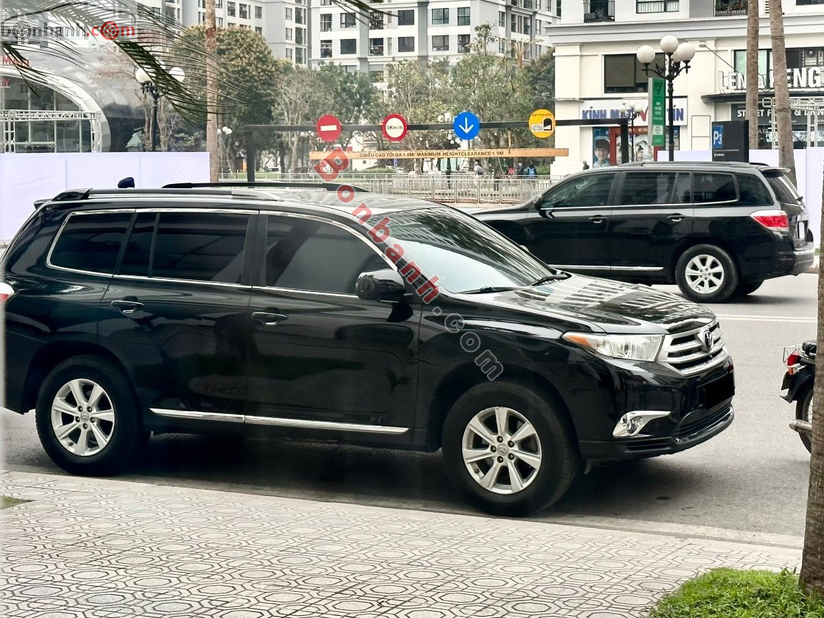 Toyota Highlander SE 2.7 2011